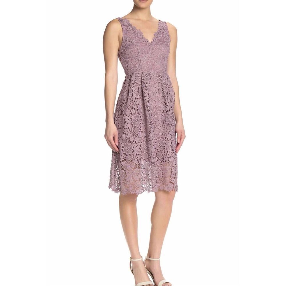 ASTR The Label Thistle V Neck Lace‎ Fit & Flare Dress size M Pink